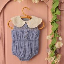 BONJOUR | Baby romper in blue English embroidery