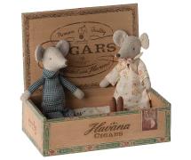 MAILEG I Grandmother and grandfather mice in their cigar box